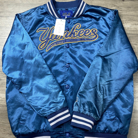 bomber jacket MLB